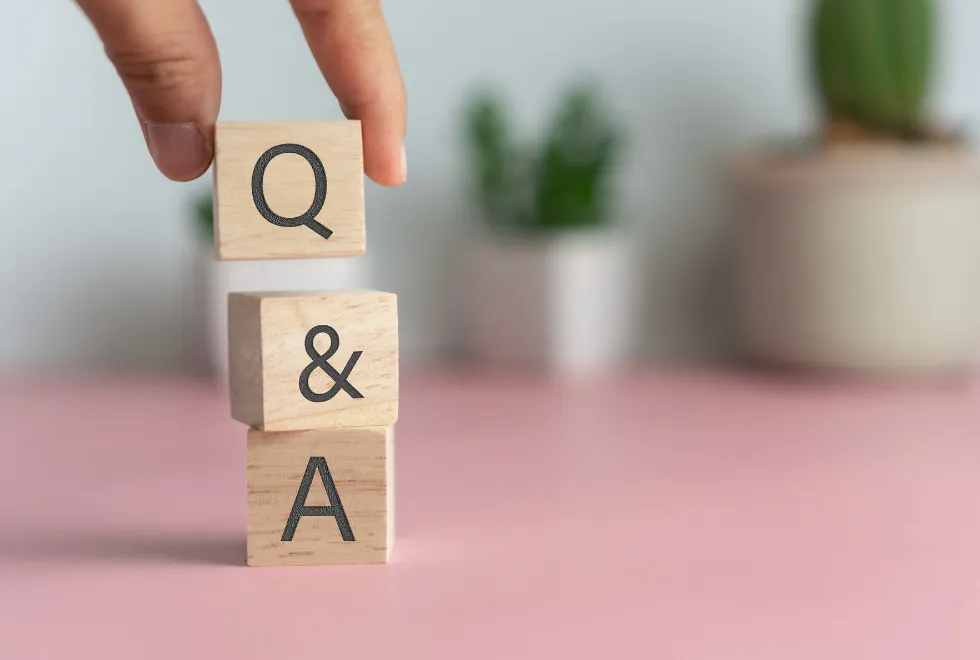 โรงพยาบาลควรใช้พื้นอีพ็อกซี่หรือโพลียูรีเทน? เลือกแบบไหนถึงจะเหมาะที่สุด